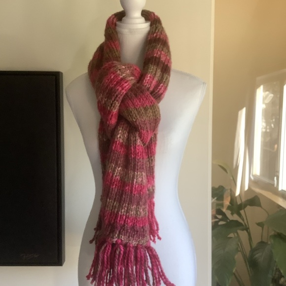 Knitted Striped Rectangular Fringed Scarf - Picture 9 of 10